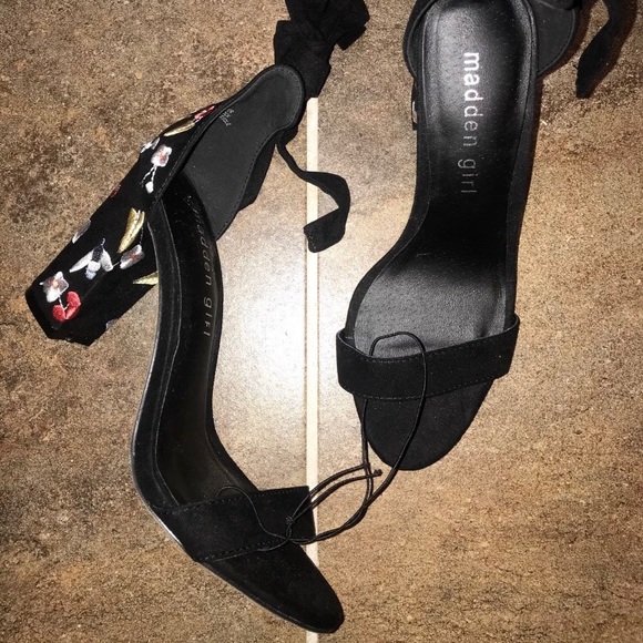 Madden Girl Heels 5.5 - Picture 3 of 5